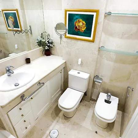 Pm 1-7a. Spacious Two Bedroom In Centre. * Marbella