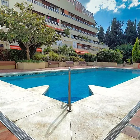 Pm 1-7a. Spacious Two Bedroom In Centre. Marbella