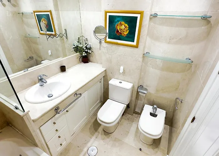 Pm 1-7a. Spacious Two Bedroom In Centre. * Marbella