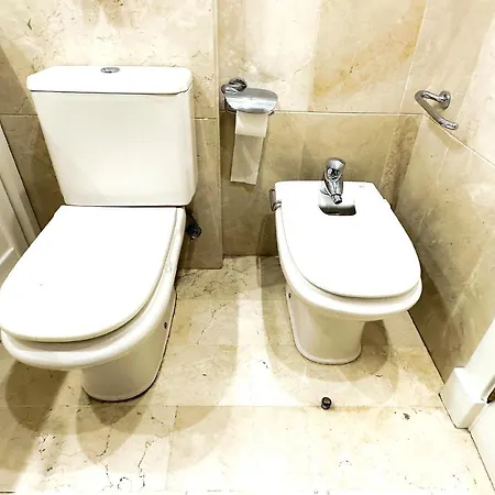 Pm 1-7a. Spacious Two Bedroom In Centre. Марбелья