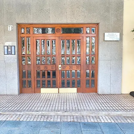 Pm 1-7a. Spacious Two Bedroom In Centre.