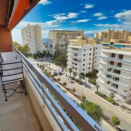 Pm 1-7a. Spacious Two Bedroom In Centre. Appartement *