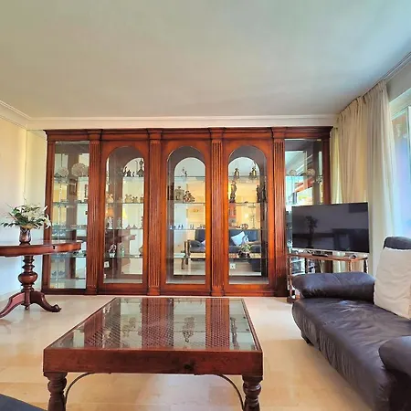 Pm 1-7a. Spacious Two Bedroom In Centre. 马尔韦利亚