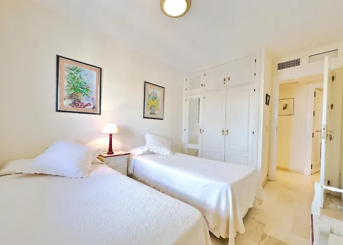 Апартаменты Pm 1-7a. Spacious Two Bedroom In Centre. Марбелья