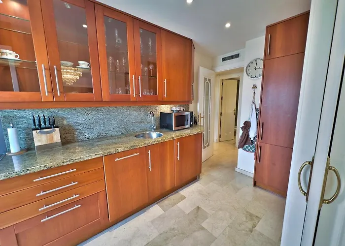 Pm 1-7a. Spacious Two Bedroom In Centre. Апартаменты Марбелья